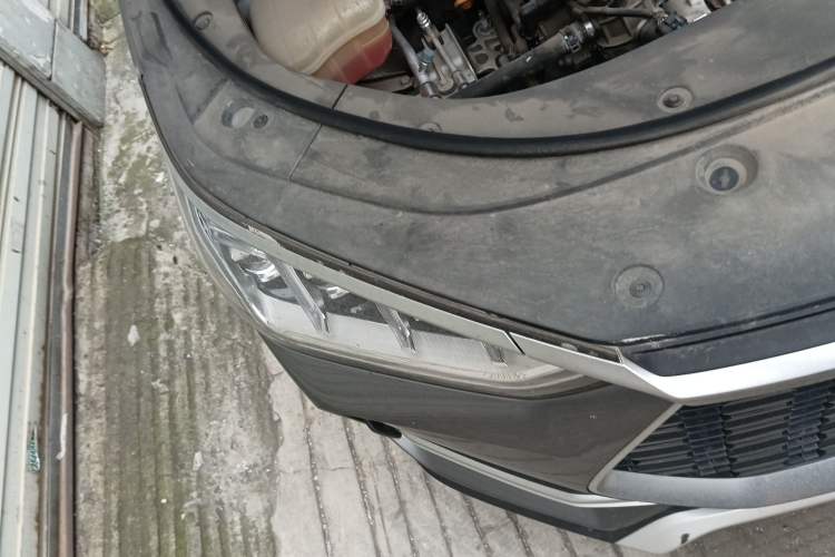 Used BYD Song PLUS 2020 1.5T Automatic Prestige Version Right Front Headlight