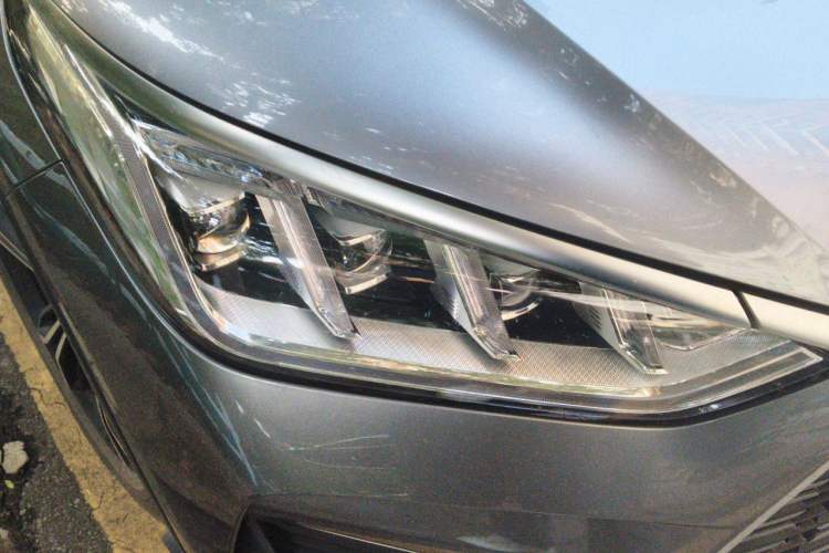 Used BYD Song PLUS 2020 1.5T Automatic Prestige Version Right Front Headlight
