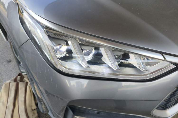 Used BYD Song PLUS 2020 1.5T Automatic Prestige Version Right Front Headlight