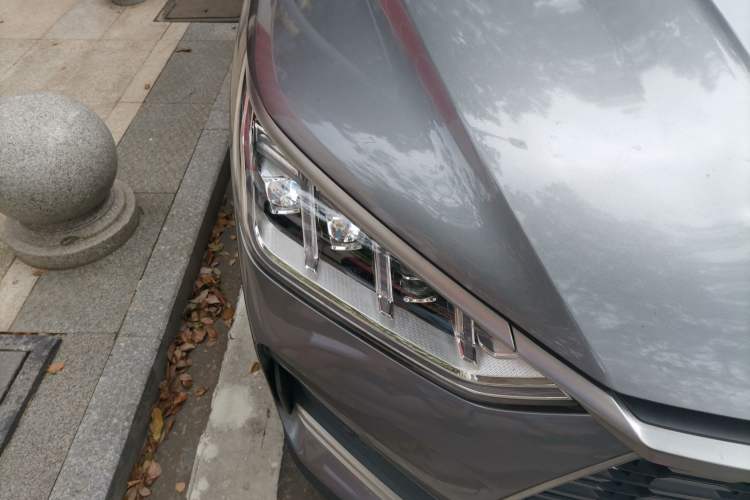 Used BYD Song PLUS 2020 1.5T Automatic Prestige Version Right Front Headlight