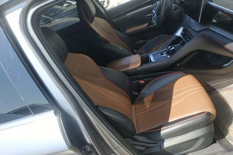 Used BYD Song PLUS 2020 1.5T Automatic Prestige Version Right Front Seat