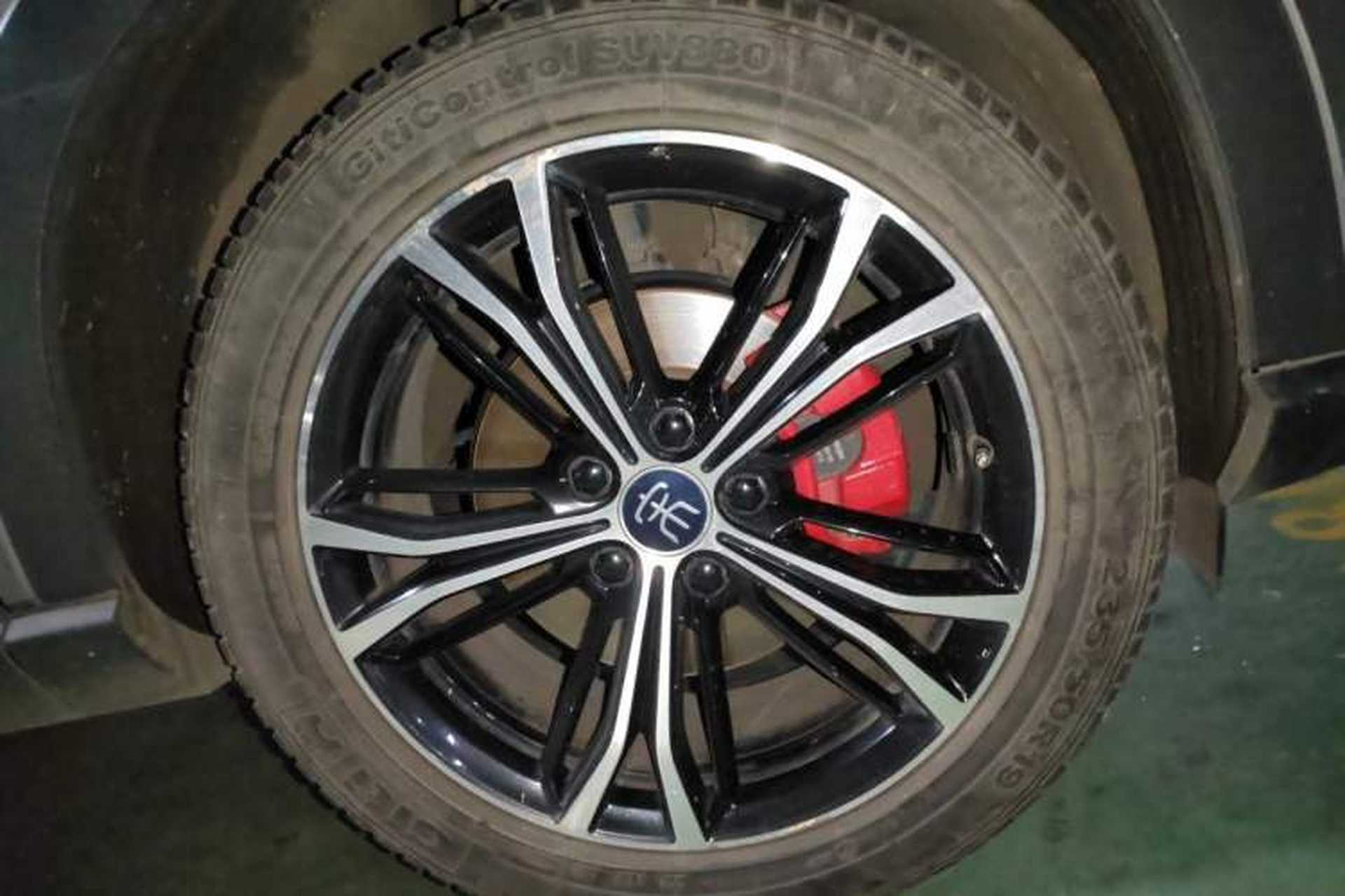 Used BYD Song PLUS 2020 1.5T Automatic Flagship Edition Right Front Wheel Hub