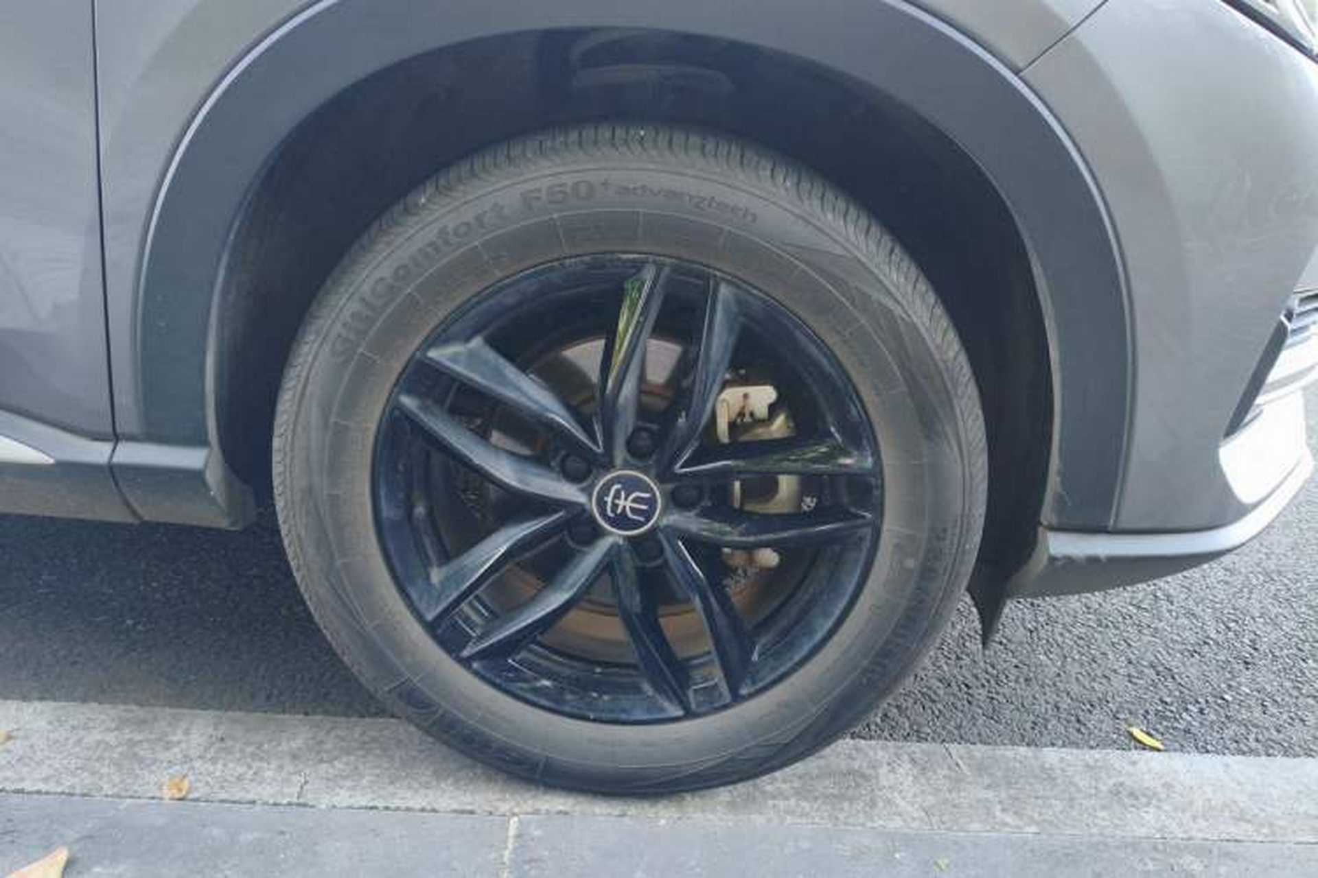 Used BYD Song PLUS 2020 1.5T Automatic Luxury Version Right Front Wheel Hub