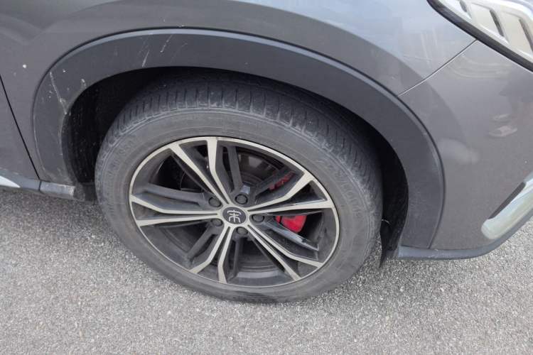 Used BYD Song PLUS 2020 1.5T Automatic Prestige Version Right Front Wheel Hub