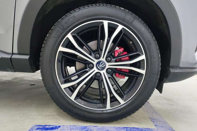Used BYD Song PLUS 2020 1.5T Automatic Flagship Edition Right Front Wheel Hub