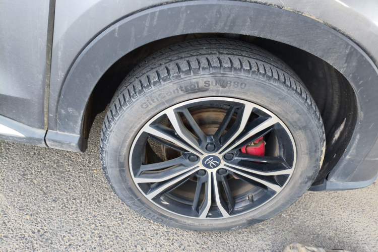 Used BYD Song PLUS 2020 1.5T Automatic Prestige Version Right Front Wheel Hub
