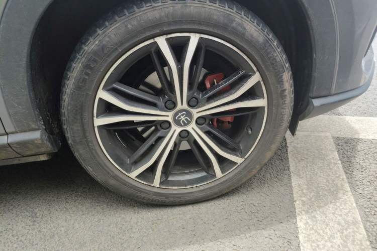 Used BYD Song PLUS 2020 1.5T Automatic Prestige Version Right Front Wheel Hub