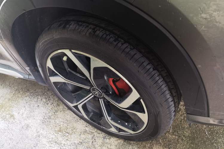 Used BYD Song PLUS 2020 1.5T Automatic Flagship PLUS Right Front Wheel Hub