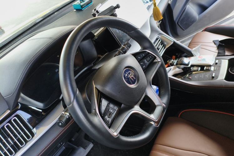 Used BYD Song PLUS 2020 1.5T Automatic Prestige Version Steering Wheel