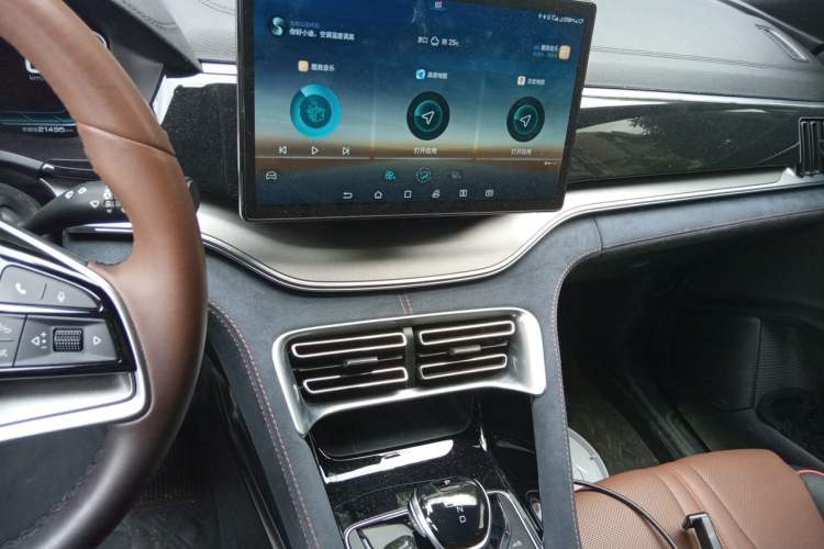 Used BYD Song PLUS 2020 1.5T Automatic Luxury Version Audio And AC Panel