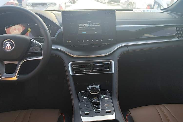 Used BYD Song PLUS 2020 1.5T Automatic Flagship Edition Audio And AC Panel