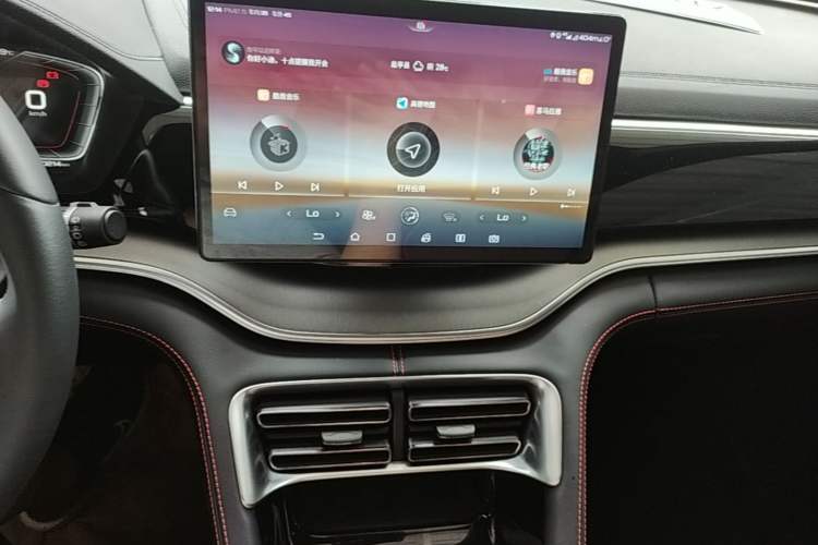 Used BYD Song PLUS 2020 1.5T Automatic Flagship Edition Audio And AC Panel