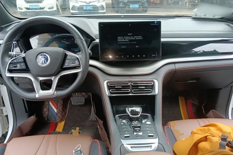 Used BYD Song PLUS 2020 1.5T Automatic Prestige Version Center Console