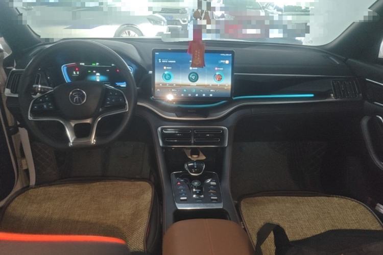 Used BYD Song PLUS 2020 1.5T Automatic Prestige Version Center Console