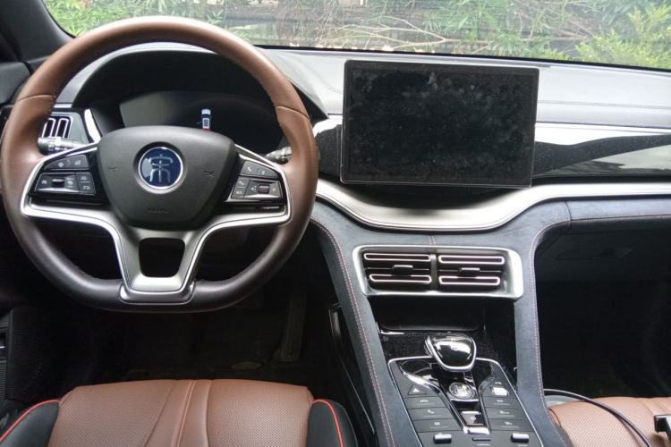 Used BYD Song PLUS 2020 1.5T Automatic Luxury Version Center Console