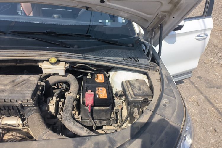 Used BYD Song PLUS 2020 1.5T Automatic Prestige Version Engine Bay Left