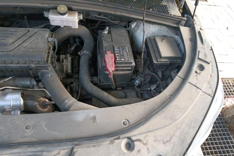 Used BYD Song PLUS 2020 1.5T Automatic Flagship Edition Engine Bay Left
