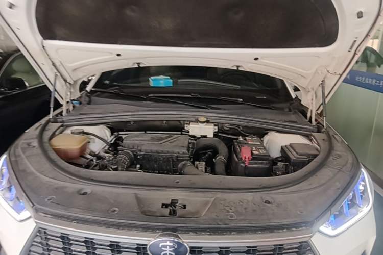 Used BYD Song PLUS 2020 1.5T Automatic Prestige Version Engine Bay