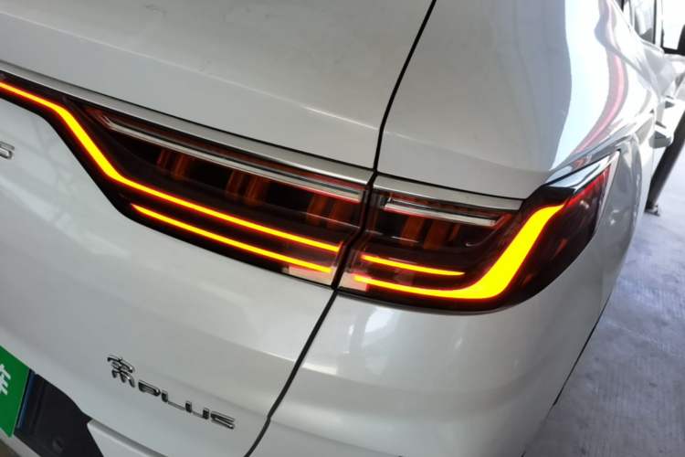 Used BYD Song PLUS 2020 1.5T Automatic Flagship Edition Exterior 3