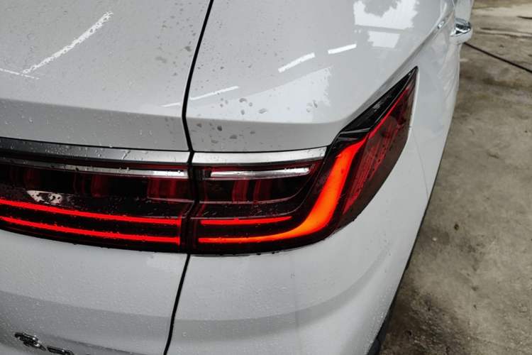 Used BYD Song PLUS 2020 1.5T Automatic Luxury Version Exterior 3