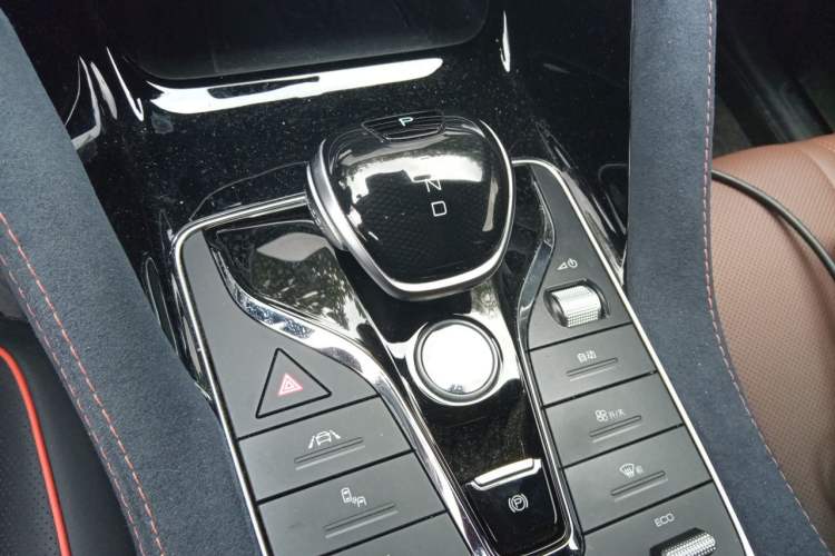 Used BYD Song PLUS 2020 1.5T Automatic Luxury Version Gear Lever
