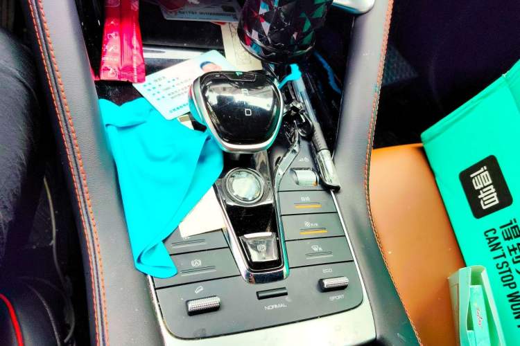 Used BYD Song PLUS 2020 1.5T Automatic Prestige Version Gear Lever
