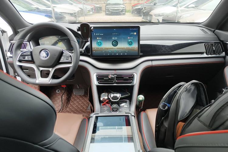 Used BYD Song PLUS 2020 1.5T Automatic Prestige Version Interior 2