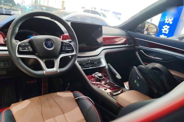 Used BYD Song PLUS 2020 1.5T Automatic Prestige Version Interior 2