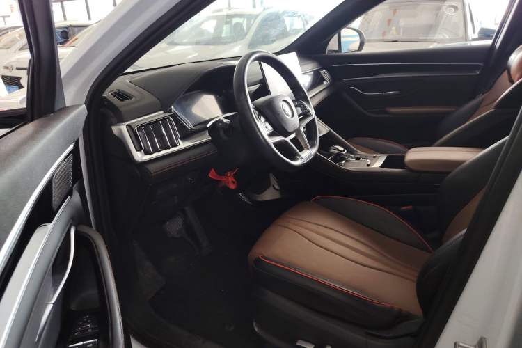 Used BYD Song PLUS 2020 1.5T Automatic Prestige Version Interior 3