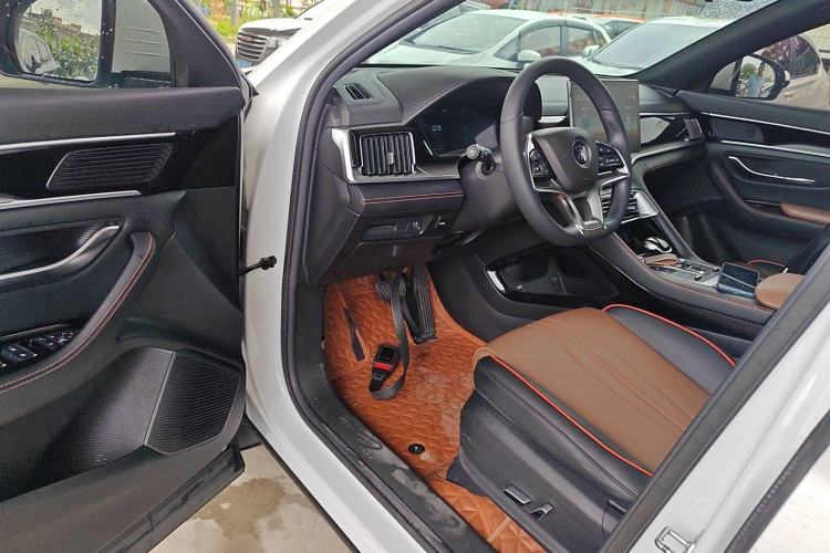 Used BYD Song PLUS 2020 1.5T Automatic Prestige Version Interior 3