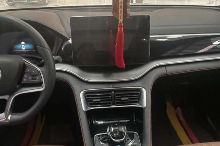 Used BYD Song PLUS 2020 1.5T Automatic Prestige Version Interior 3