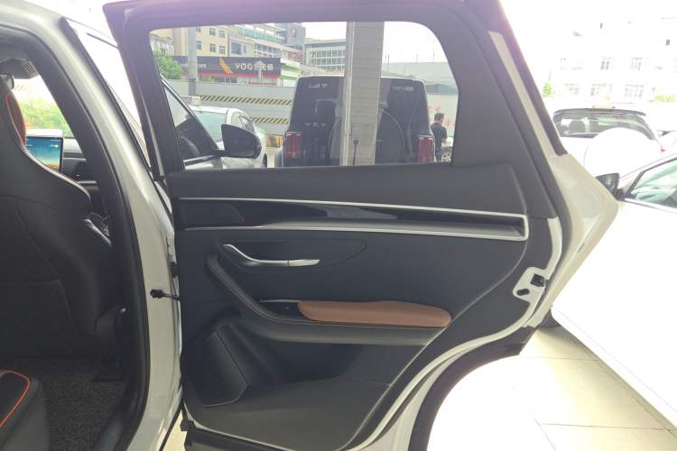 Used BYD Song PLUS 2020 1.5T Automatic Prestige Version Interior 6