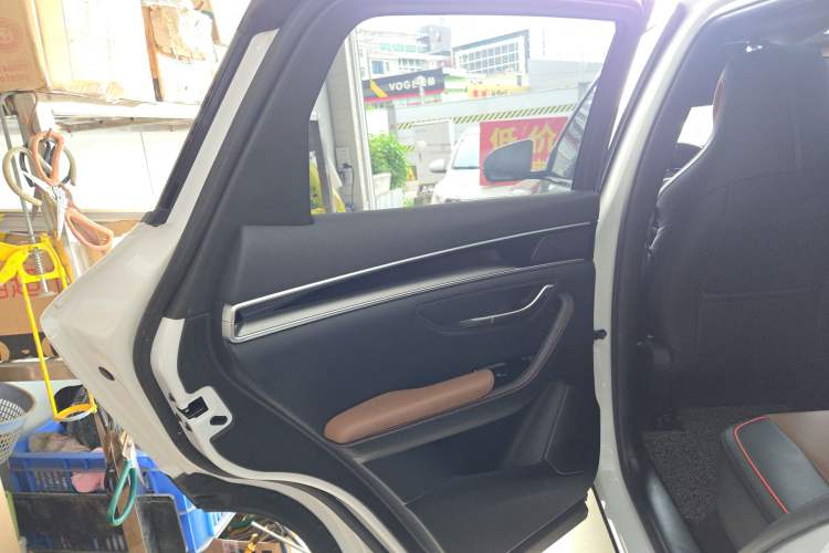 Used BYD Song PLUS 2020 1.5T Automatic Prestige Version Interior 8