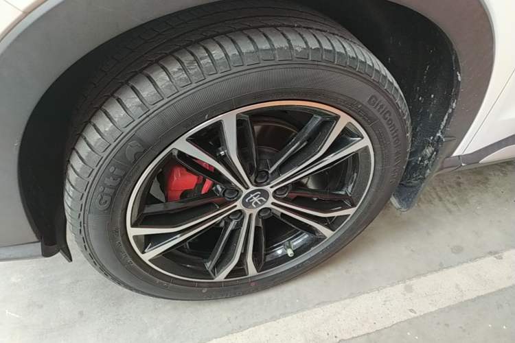 Used BYD Song PLUS 2020 1.5T Automatic Flagship Edition Left Front Wheel Hub