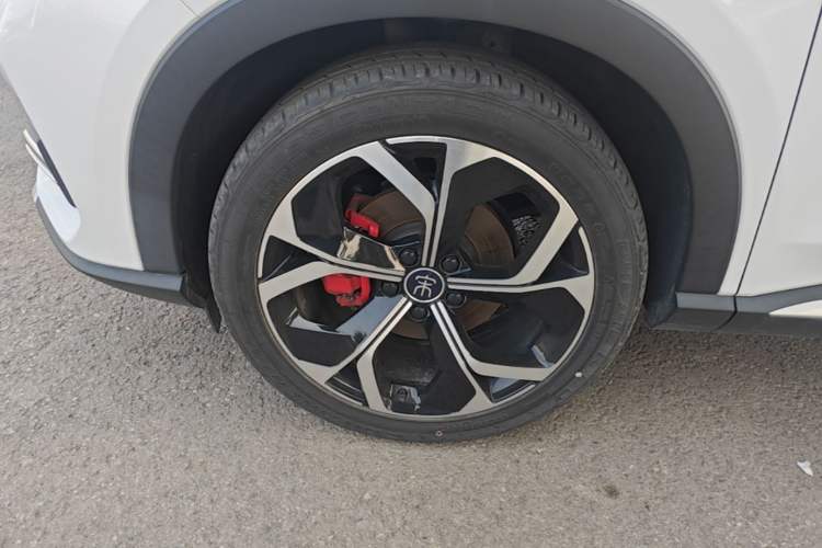Used BYD Song PLUS 2020 1.5T Automatic Flagship PLUS Left Front Wheel Hub