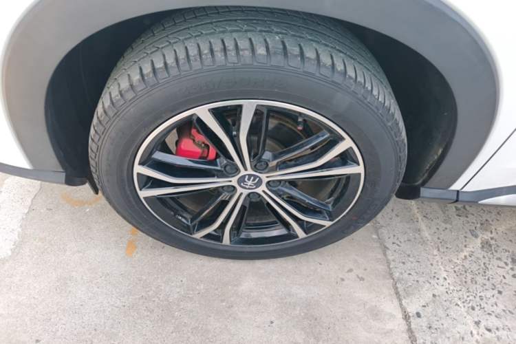Used BYD Song PLUS 2020 1.5T Automatic Flagship Edition Left Front Wheel Hub