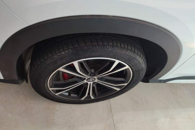 Used BYD Song PLUS 2020 1.5T Automatic Prestige Version Left Front Wheel Hub