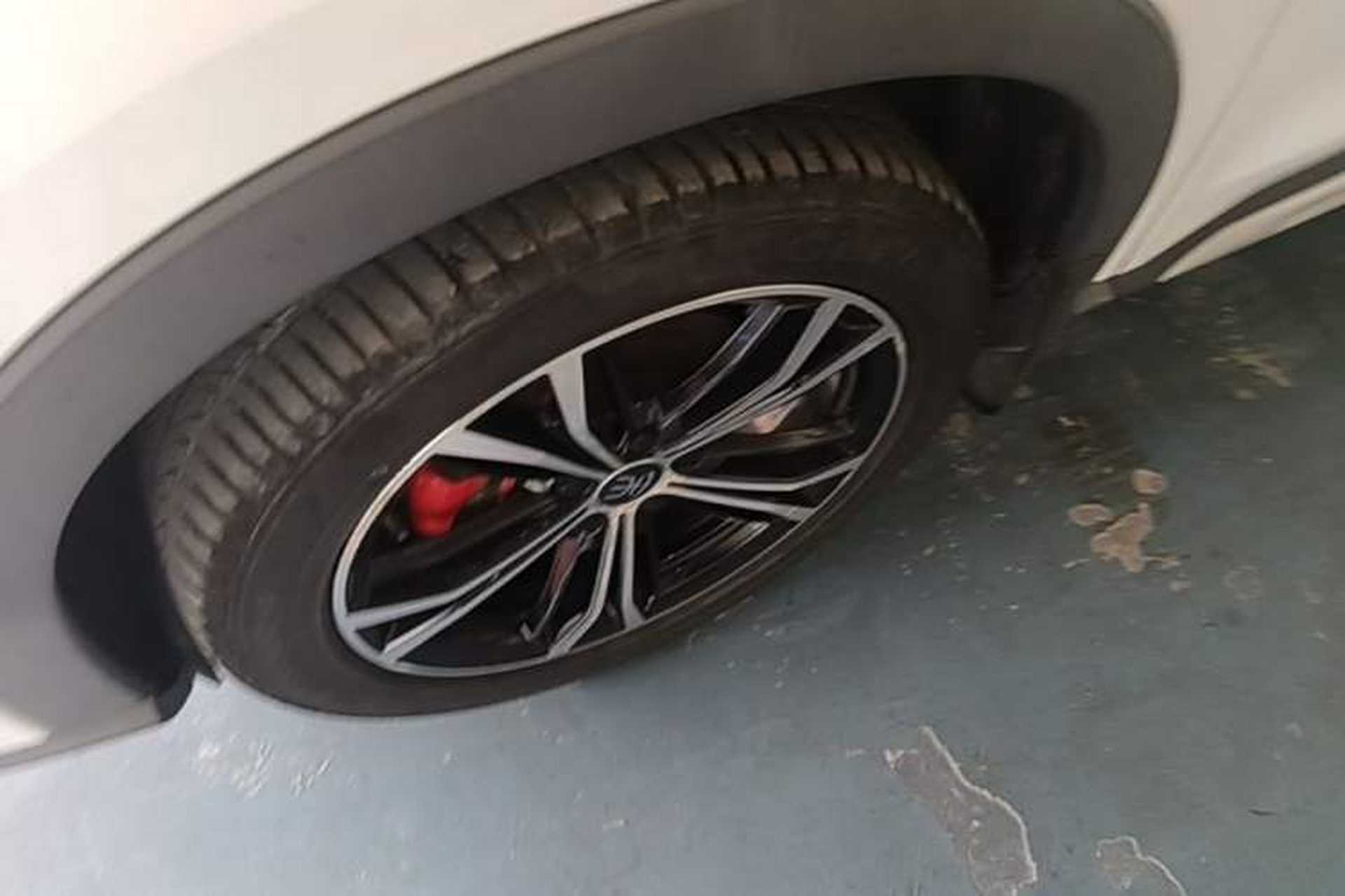 Used BYD Song PLUS 2020 1.5T Automatic Prestige Version Left Front Wheel Hub