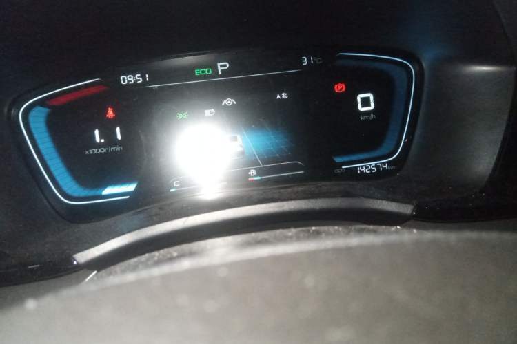 Used BYD Song PLUS 2020 1.5T Automatic Prestige Version Odometer Close Up