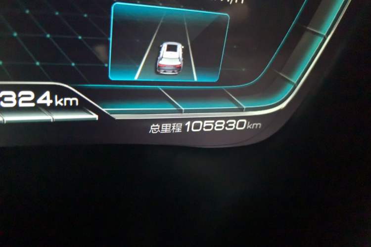 Used BYD Song PLUS 2020 1.5T Automatic Flagship Edition Odometer Close Up