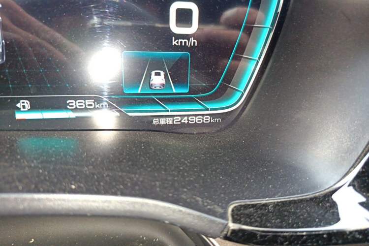 Used BYD Song PLUS 2020 1.5T Automatic Flagship Edition Odometer Close Up
