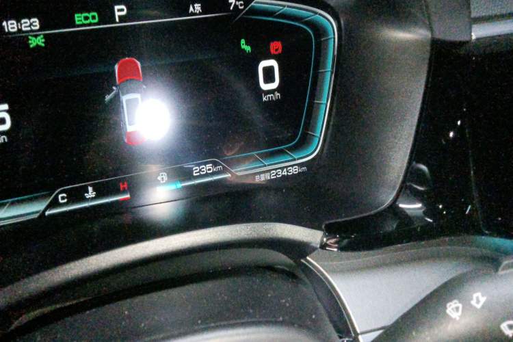 Used BYD Song PLUS 2020 1.5T Automatic Flagship Edition Odometer Close Up
