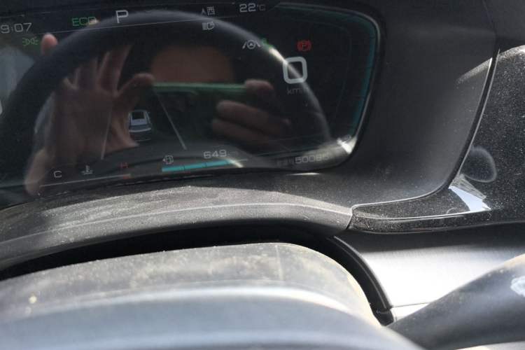 Used BYD Song PLUS 2020 1.5T Automatic Flagship Edition Odometer Close Up