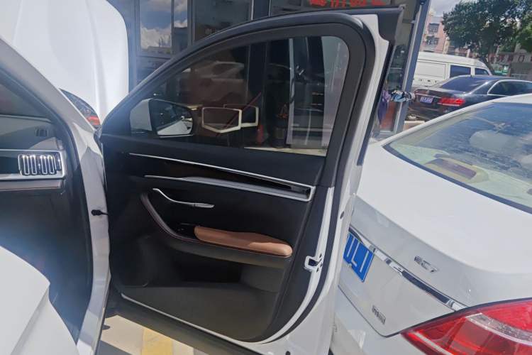 Used BYD Song PLUS 2020 1.5T Automatic Prestige Version Right Front Door Interior