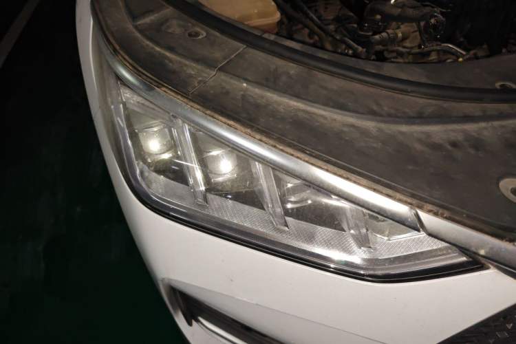 Used BYD Song PLUS 2020 1.5T Automatic Flagship Edition Right Front Headlight