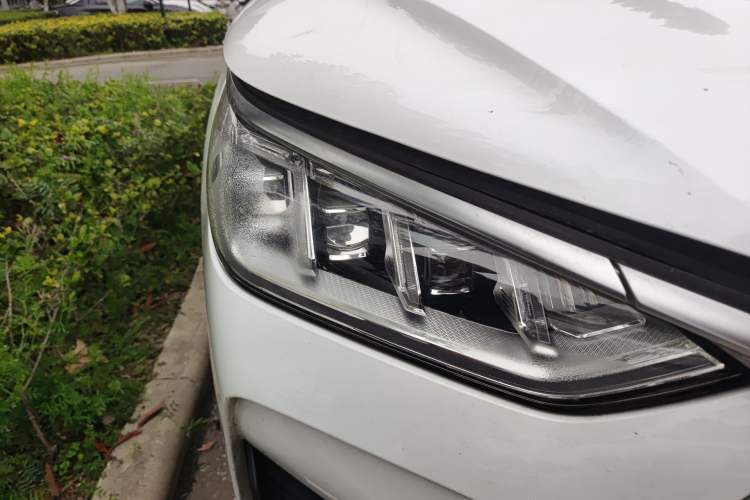 Used BYD Song PLUS 2020 1.5T Automatic Flagship PLUS Right Front Headlight