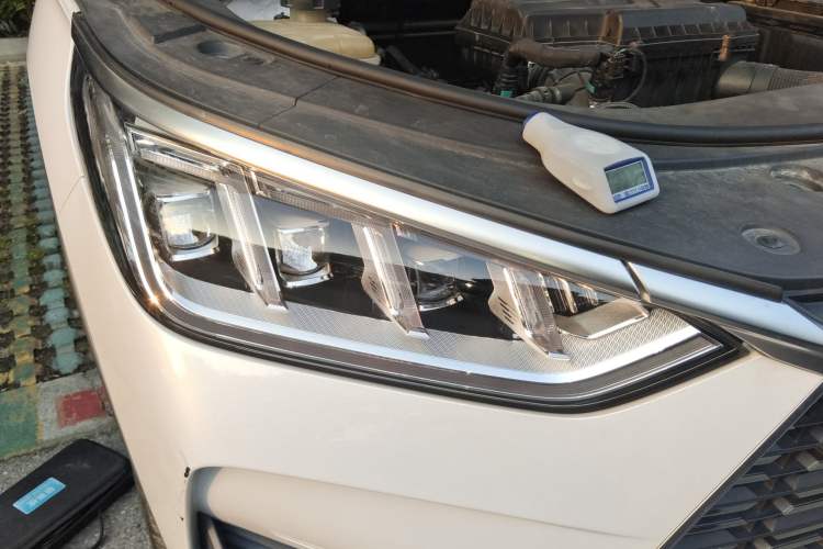 Used BYD Song PLUS 2020 1.5T Automatic Prestige Version Right Front Headlight