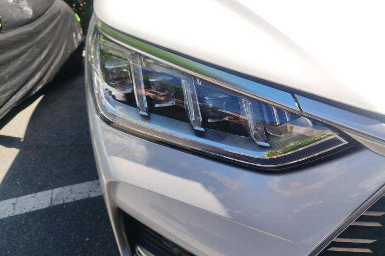 Used BYD Song PLUS 2020 1.5T Automatic Flagship Edition Right Front Headlight