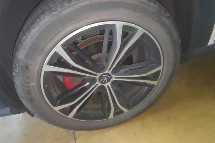 Used BYD Song PLUS 2020 1.5T Automatic Prestige Version Right Front Wheel Hub