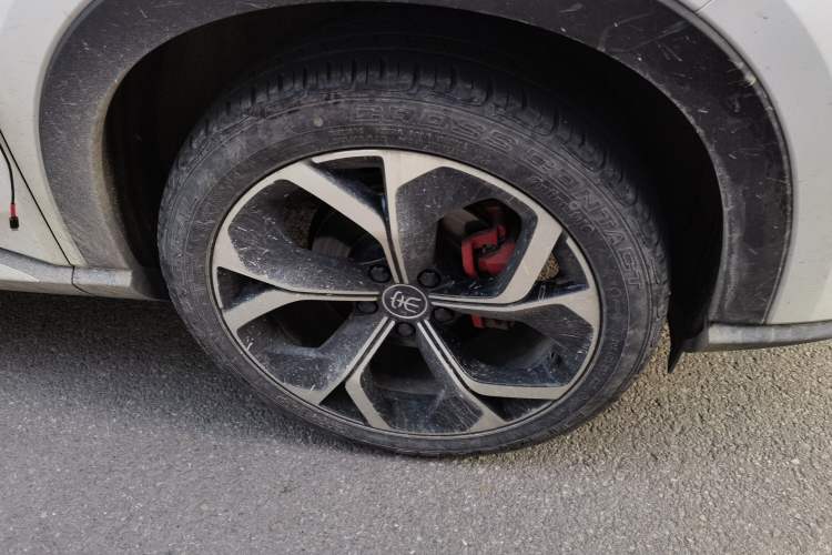 Used BYD Song PLUS 2020 1.5T Automatic Flagship PLUS Right Front Wheel Hub